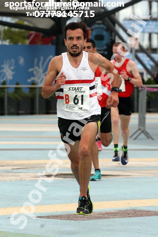 Senior mens 6 stage relay, Northern Senior 6 and 4 and Junior Stage Road Relays, SportsCity, Manchester. Photo:  David T. Hewitson/Sports for All Pics